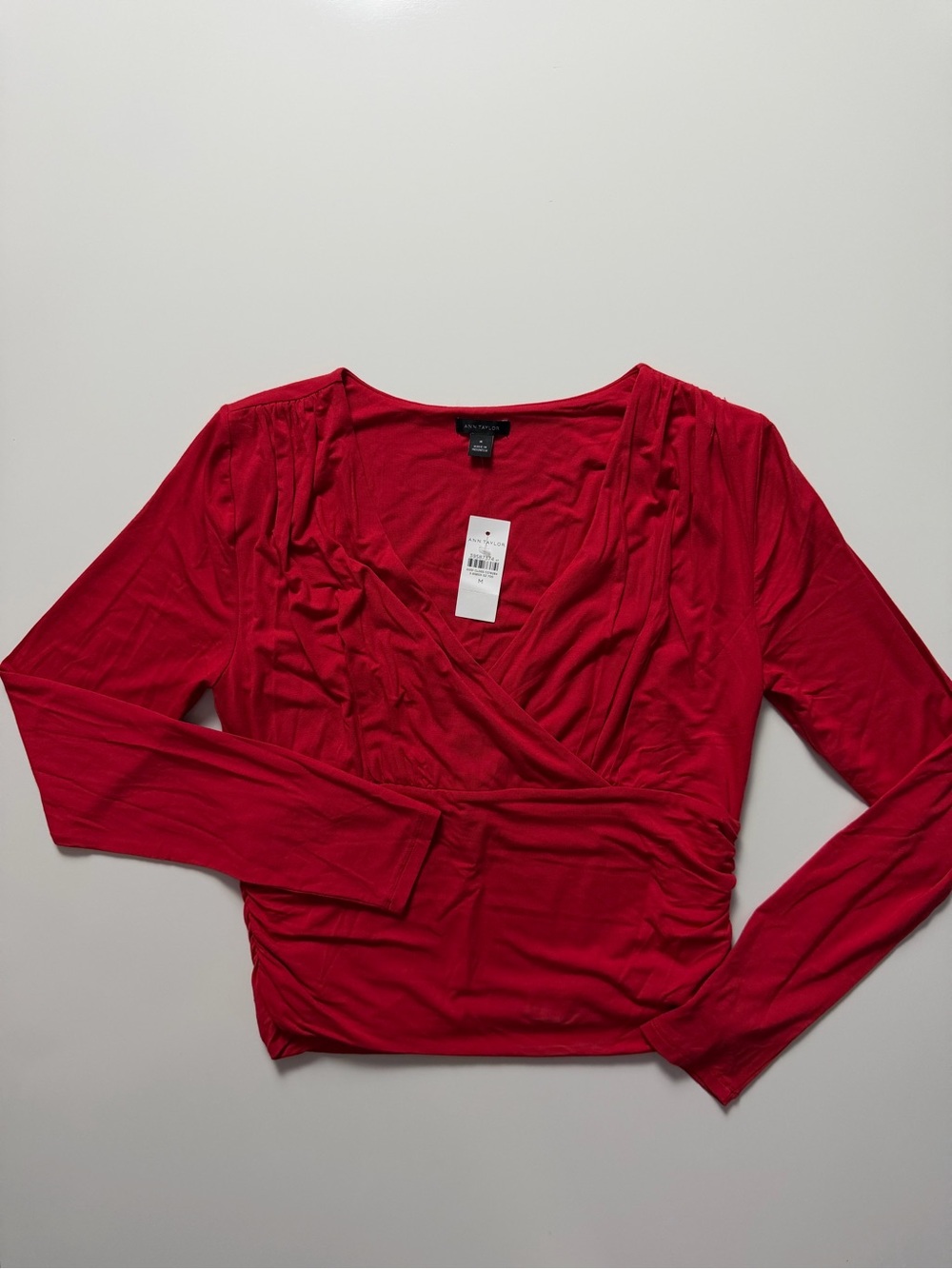 NWT Ann Taylor V-Neck Long Sleeve Pullover Blouse, Red, Size M